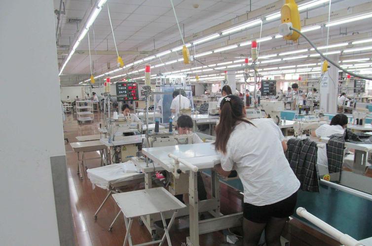 臨泉縣緦微服飾 深耕服飾百貨，點亮品質生活